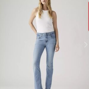 Levi's 725 High Rise Bootcut Jean
